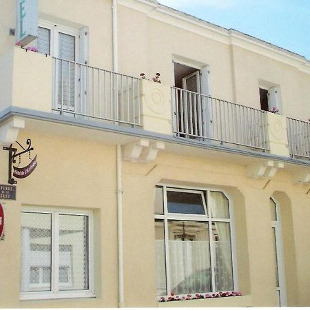Hotel De L'Arrivee Fouras Dış mekan fotoğraf